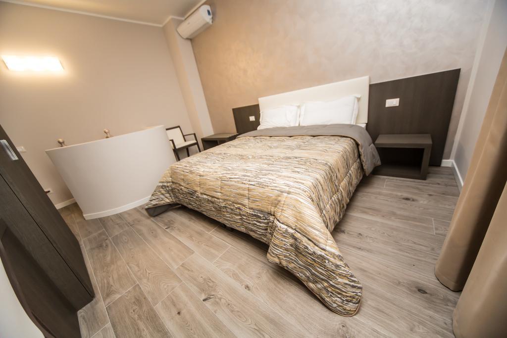 B&B Corte Sul Naviglio Cin I T 0 1 5 0 7 0 C 1 3 X U I L Q C V Cernusco Sul Naviglio Oda fotoğraf